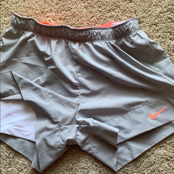 Nike athletic shorts - Picture 3 of 3